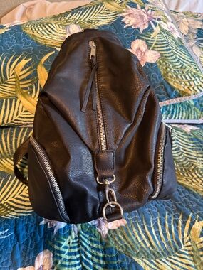 R2 Black Leather Zip-Top and back zip Handbag with Silver Zippers